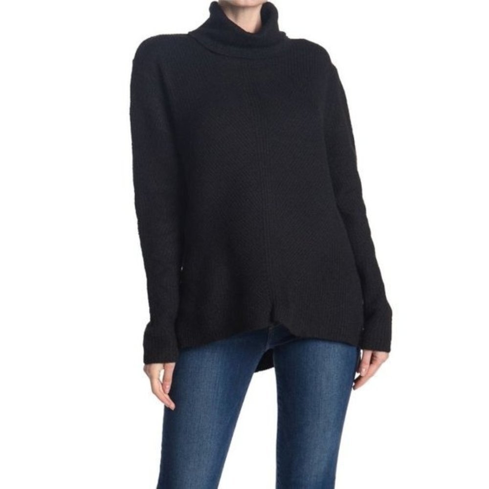 Sweet Romeo Abstract Rib Turtleneck Tunic Sweater